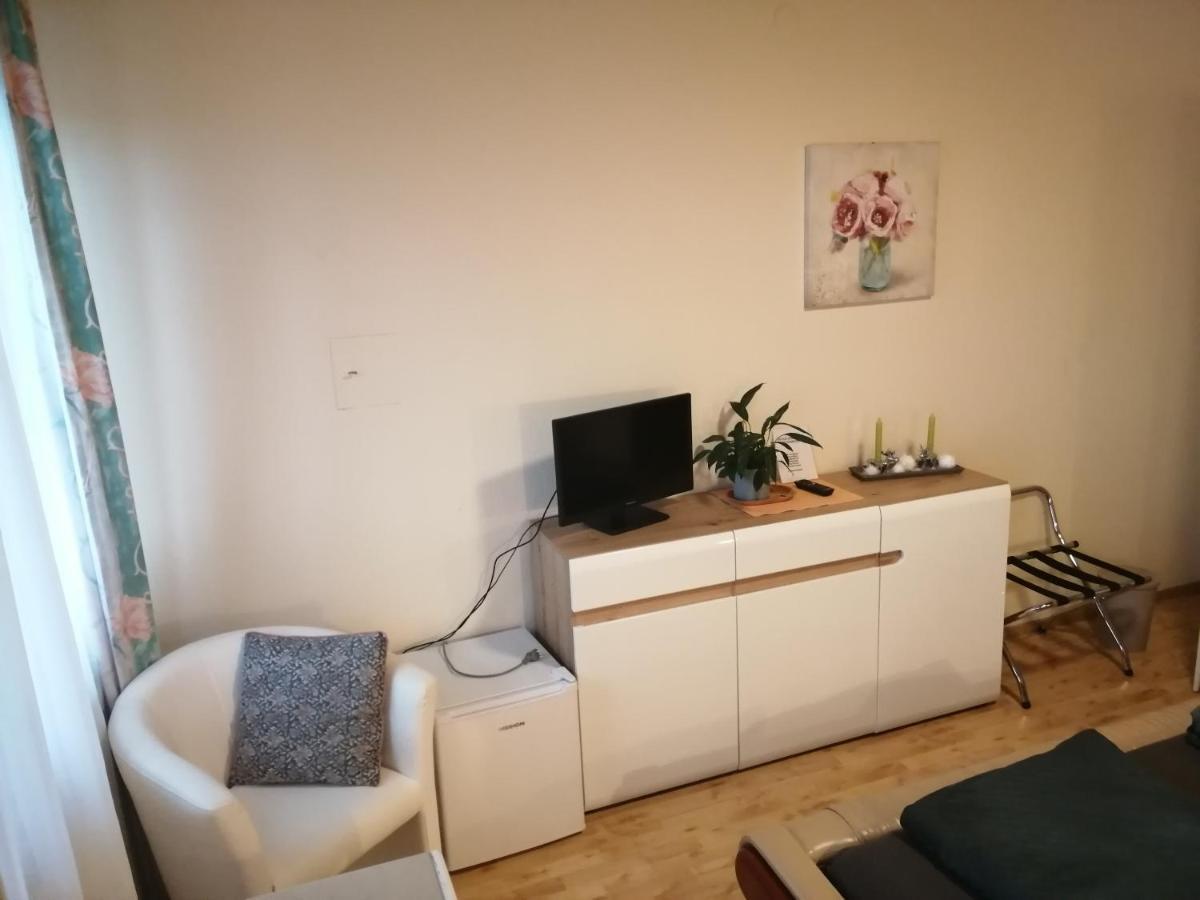 Pension Arkadenhof Лойперсдорф-бай-Фюрстенфельд Экстерьер фото
