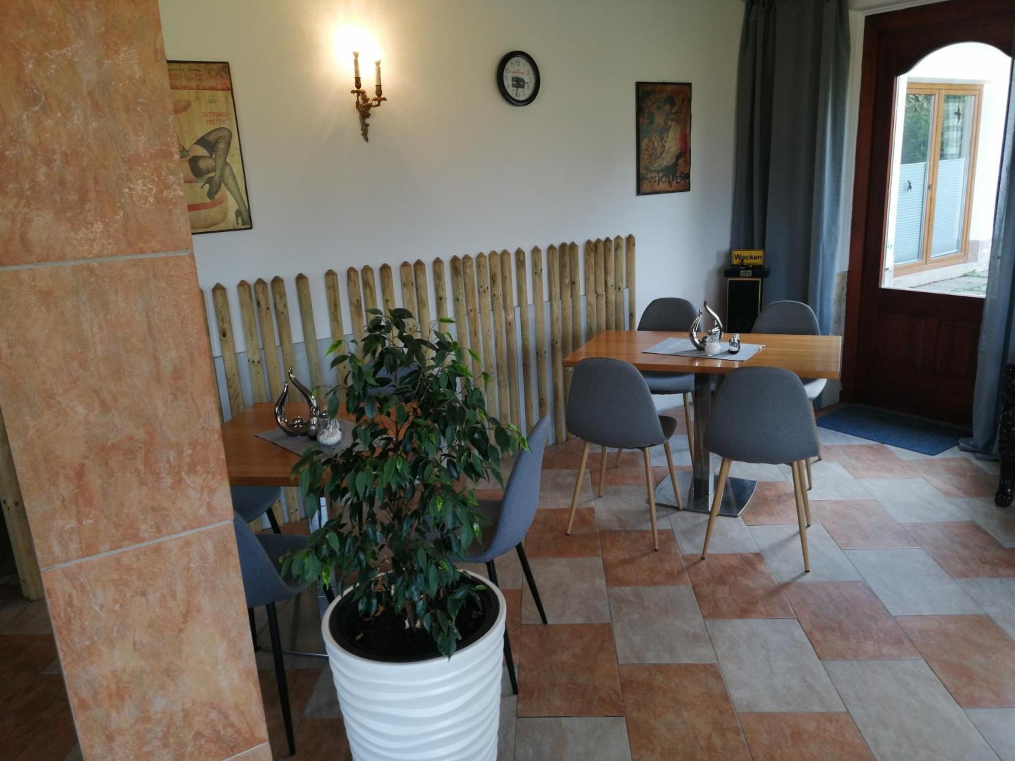 Pension Arkadenhof Лойперсдорф-бай-Фюрстенфельд Экстерьер фото