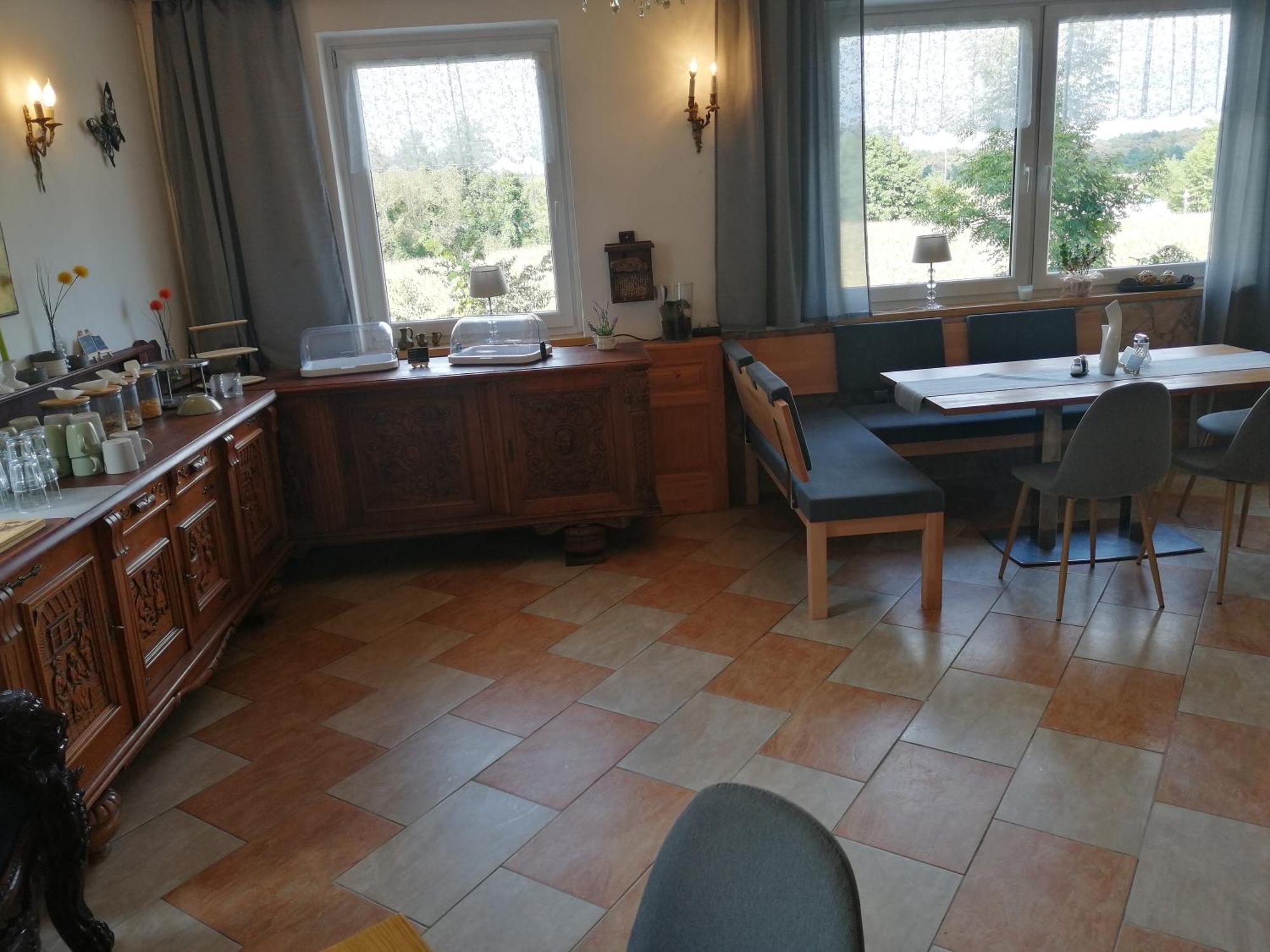 Pension Arkadenhof Лойперсдорф-бай-Фюрстенфельд Экстерьер фото